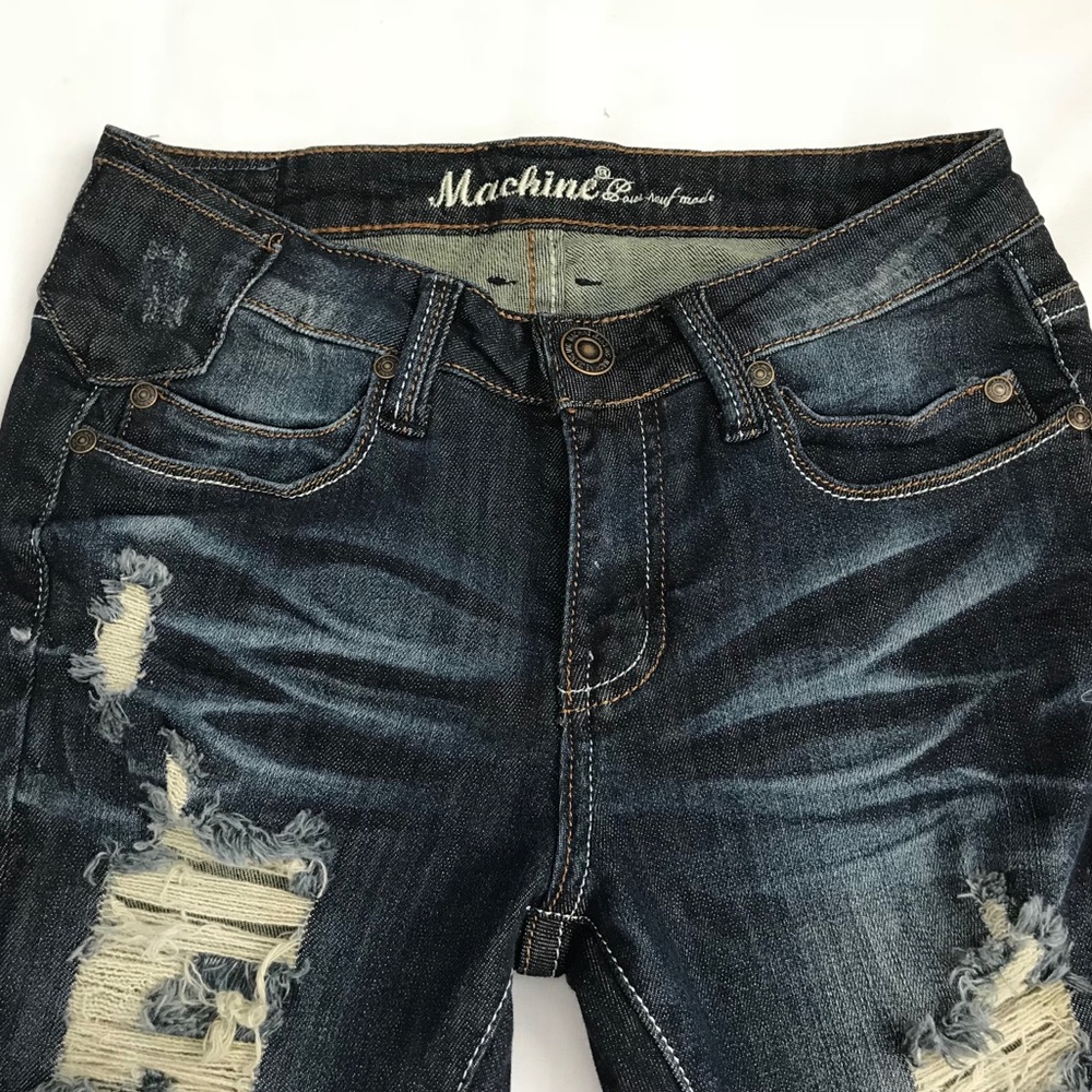 Women’s Distressed Jeans-NWT